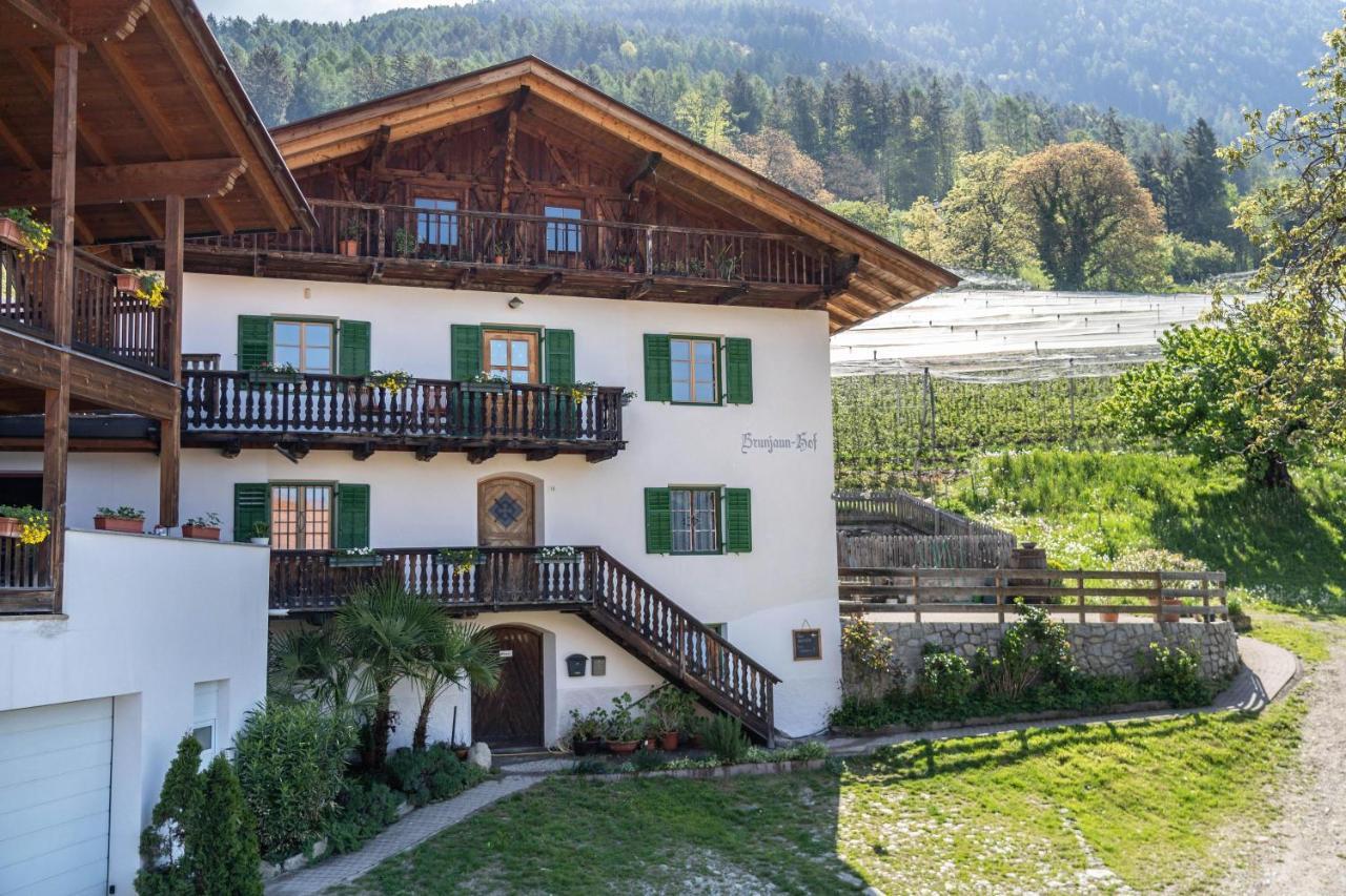 Ferienwohnung Brunjaunhof Schenna Dış mekan fotoğraf